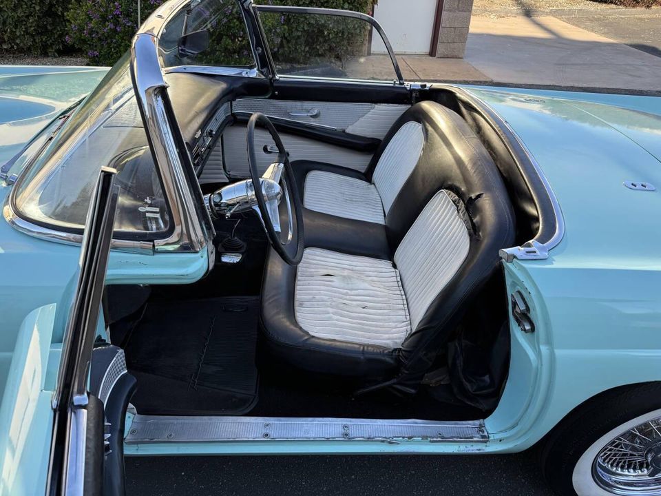 1955 Ford Thunderbird