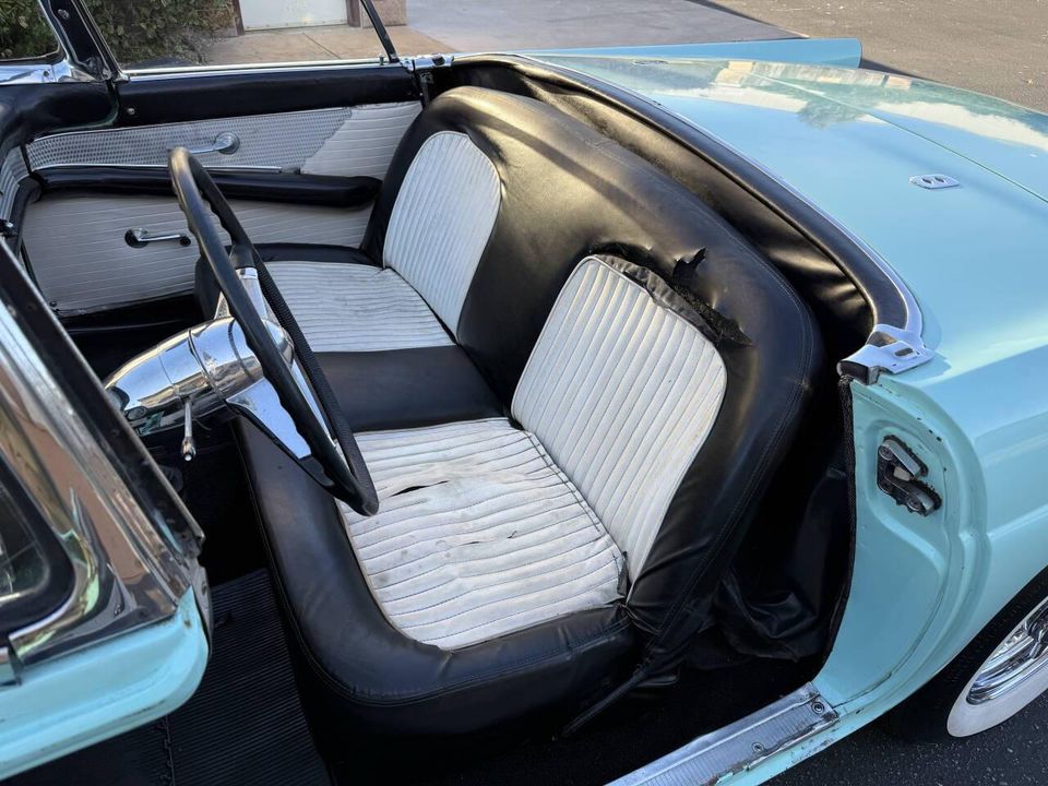 1955 Ford Thunderbird