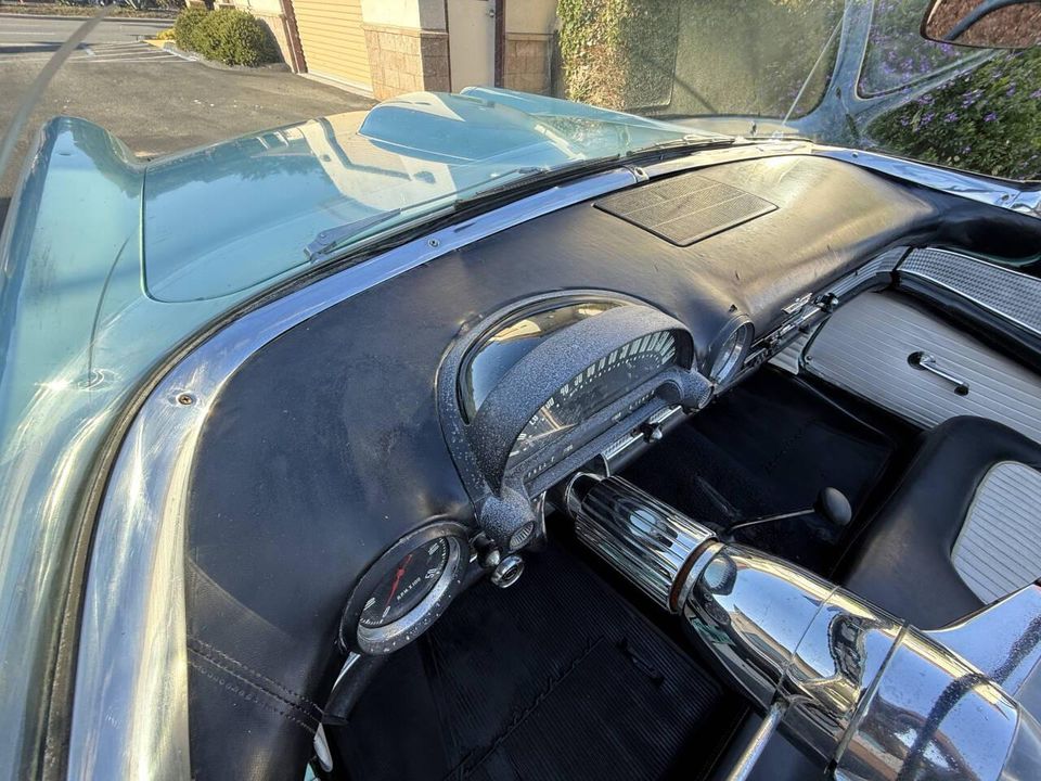 1955 Ford Thunderbird