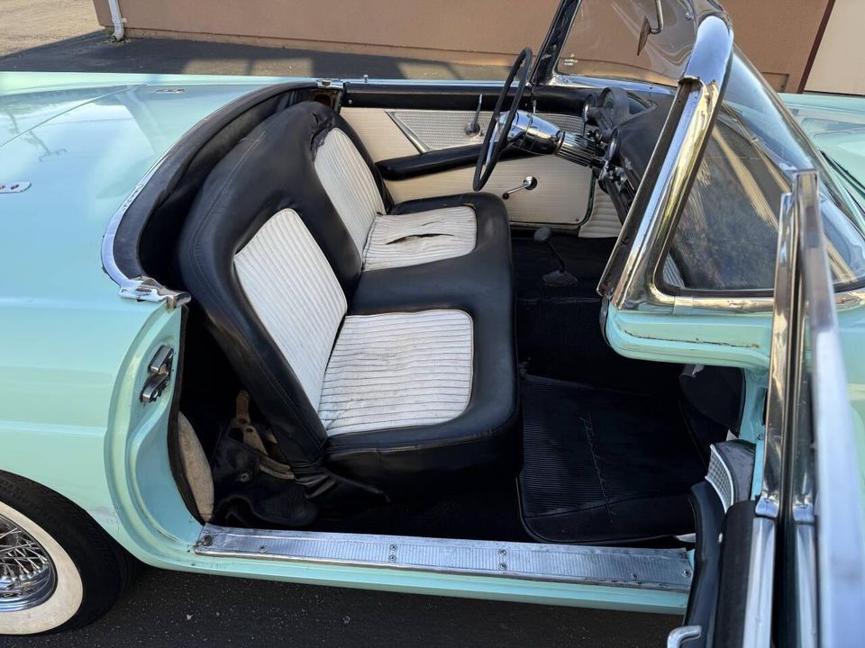 1955 Ford Thunderbird