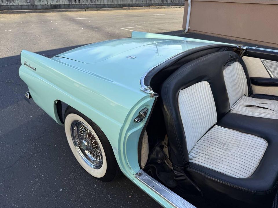 1955 Ford Thunderbird