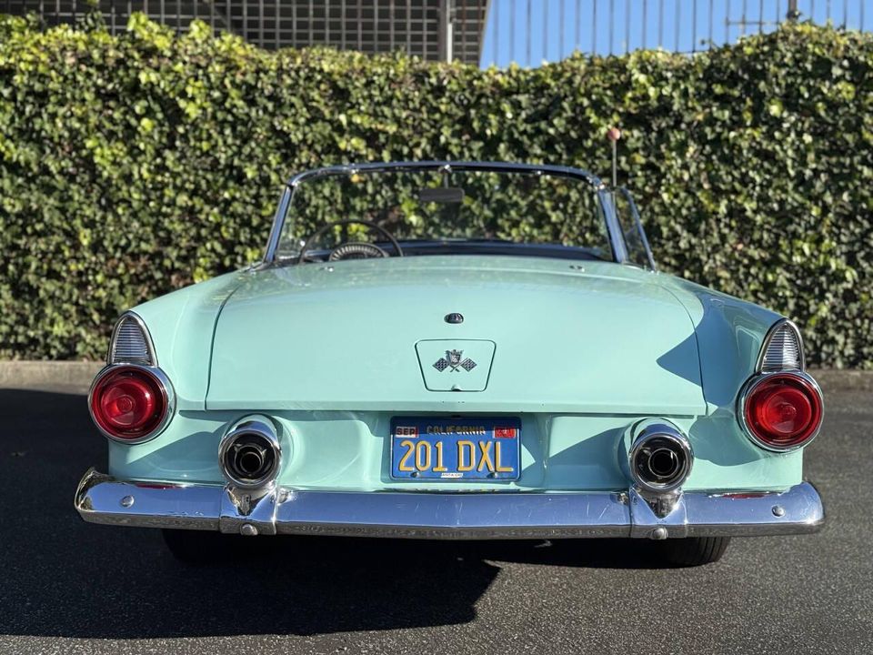 1955 Ford Thunderbird