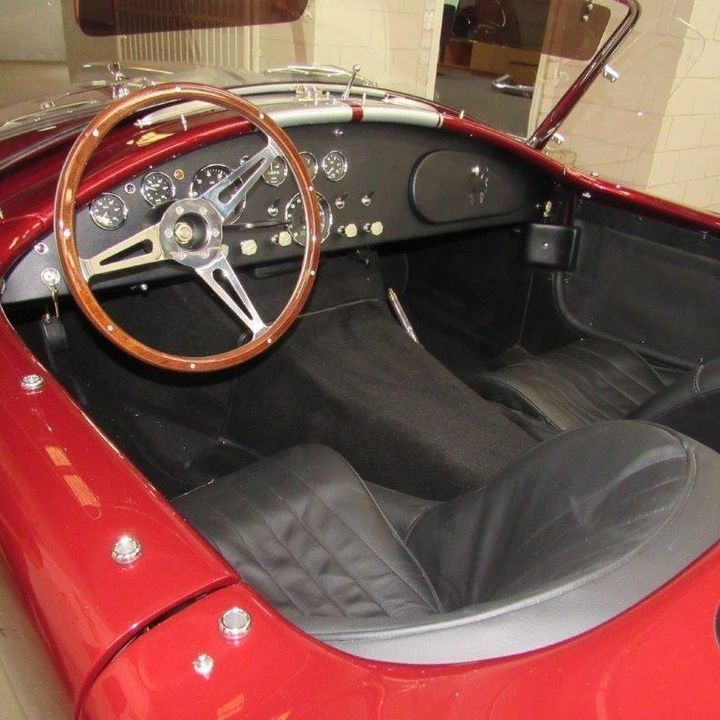 1965 Superformance Cobra 427 \"R\"