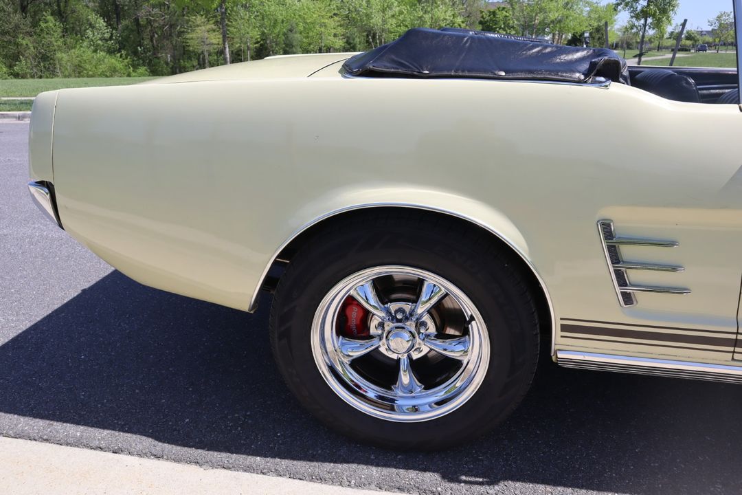 1966 FORD Mustang
