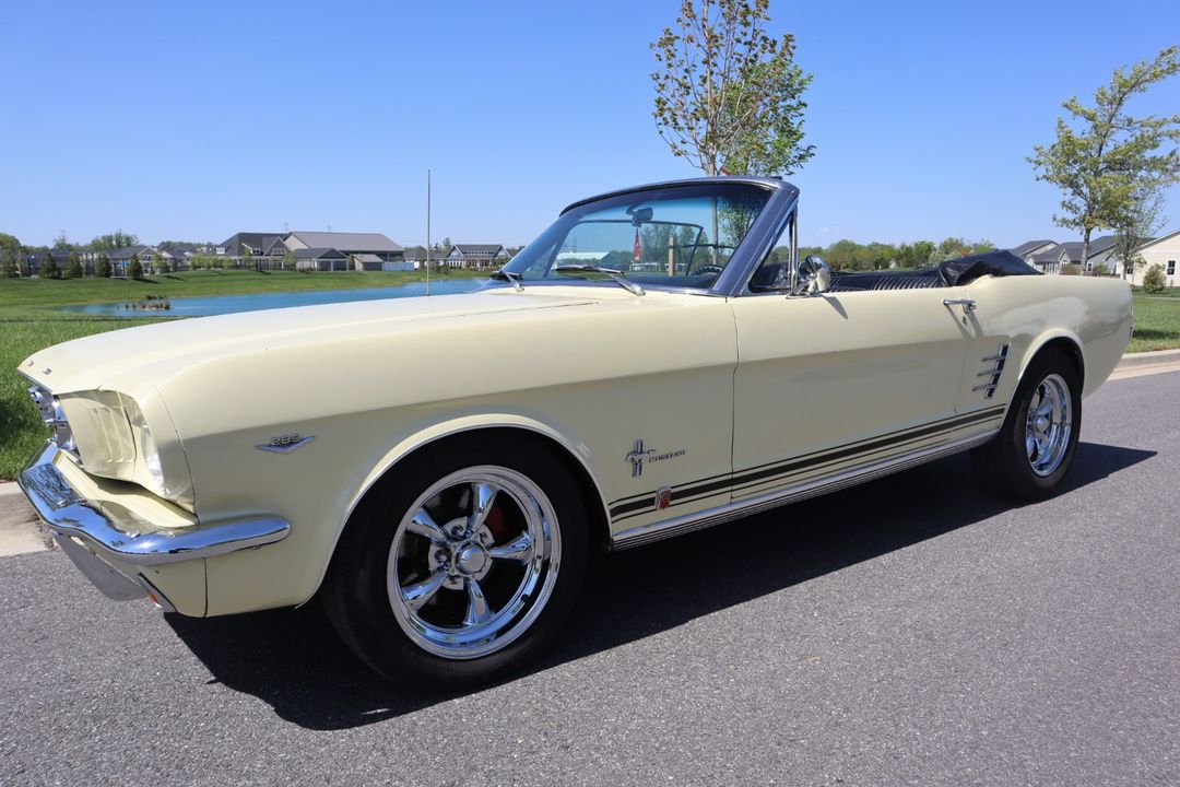 1966 FORD Mustang