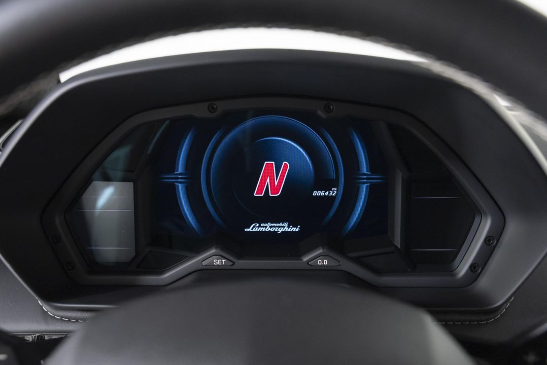 2018 Lamborghini Aventador