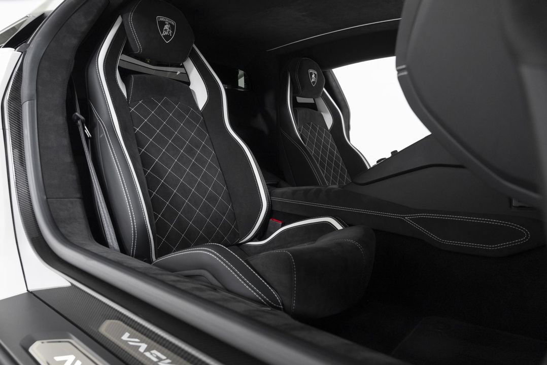 2018 Lamborghini Aventador