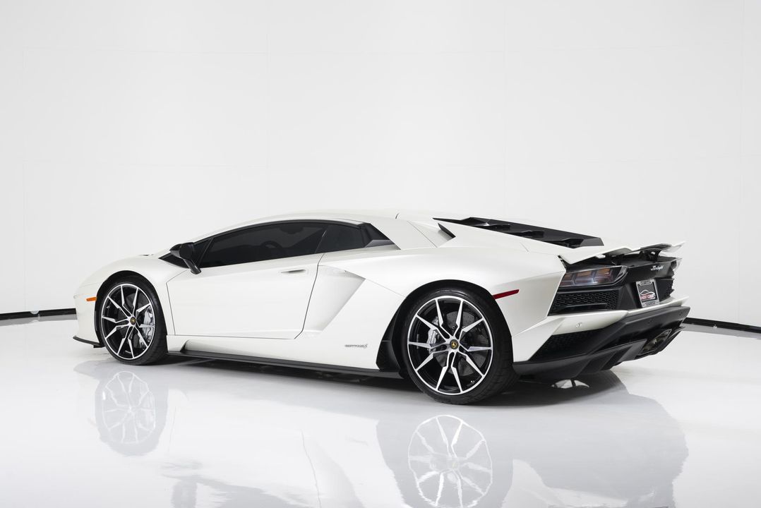 2018 Lamborghini Aventador