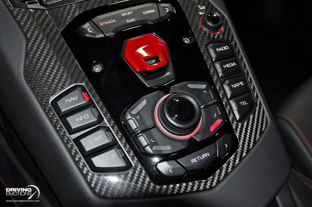 2017 Lamborghini Aventador S