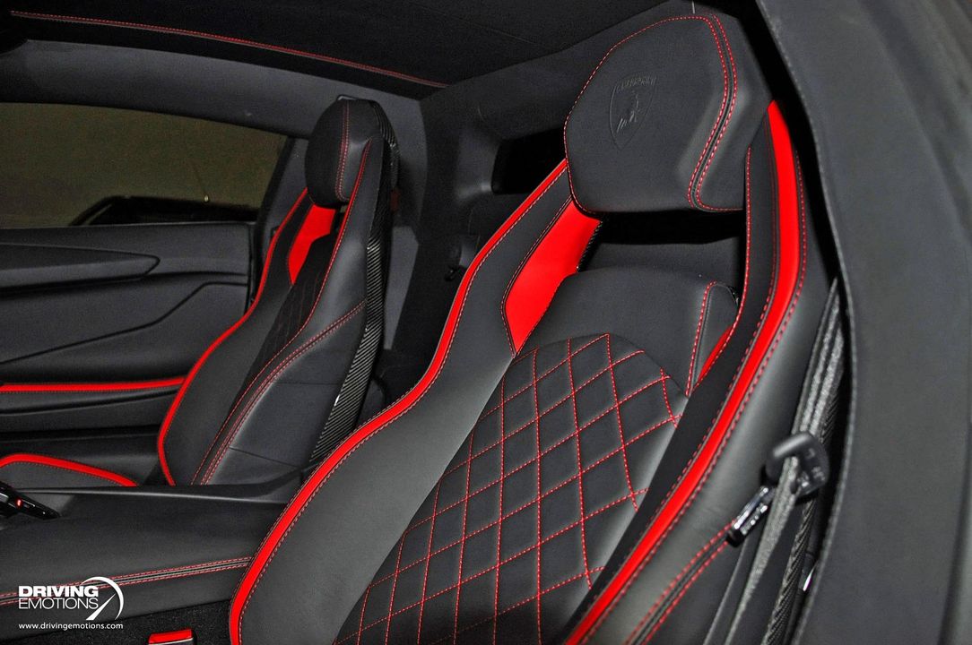 2017 Lamborghini Aventador S