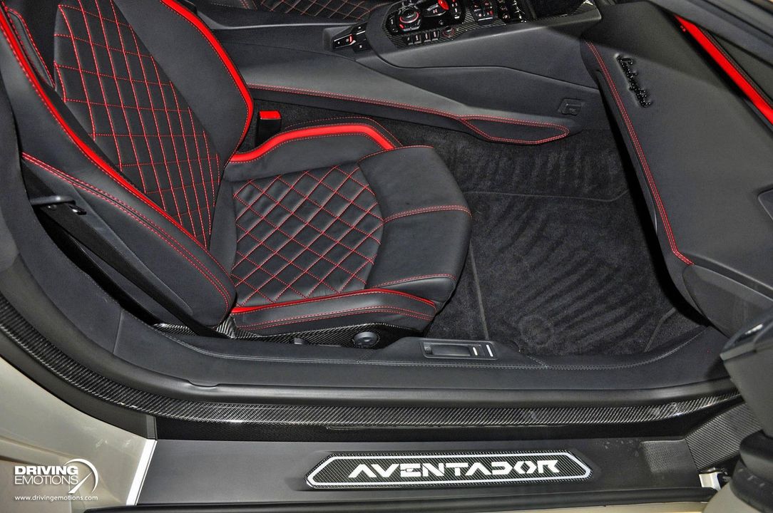 2017 Lamborghini Aventador S