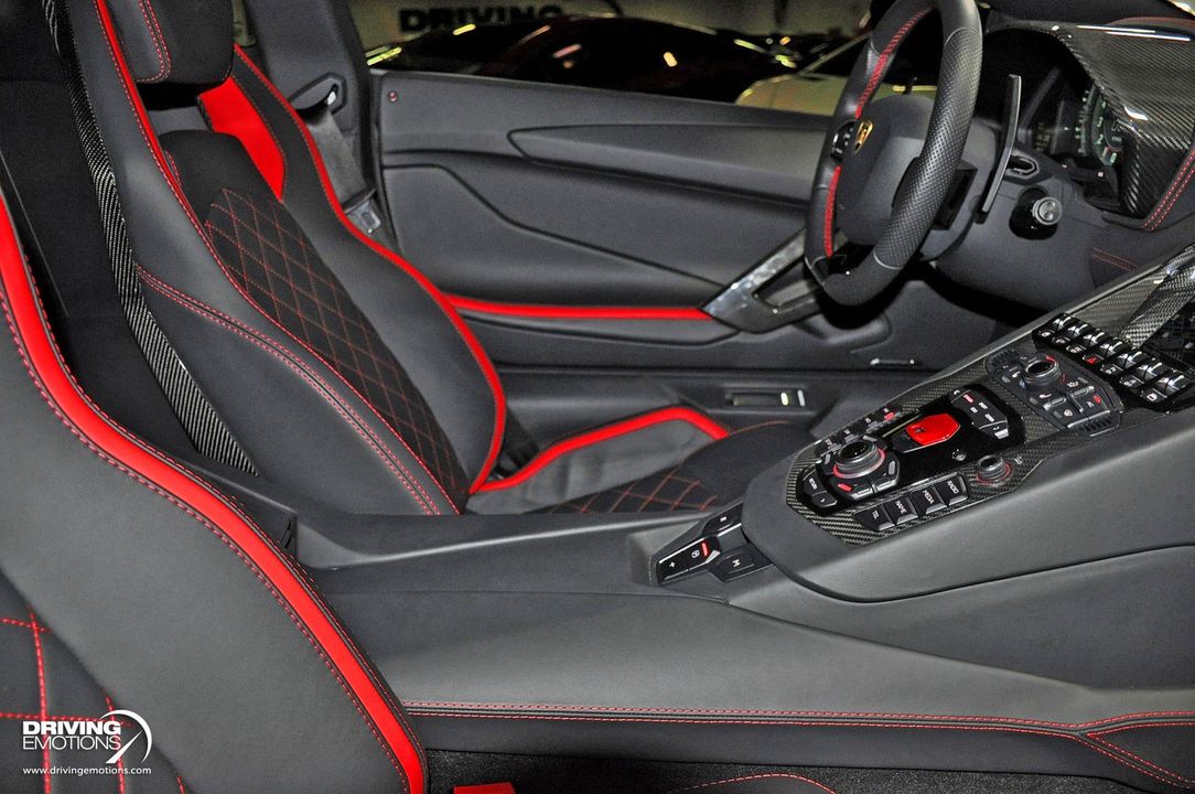 2017 Lamborghini Aventador S