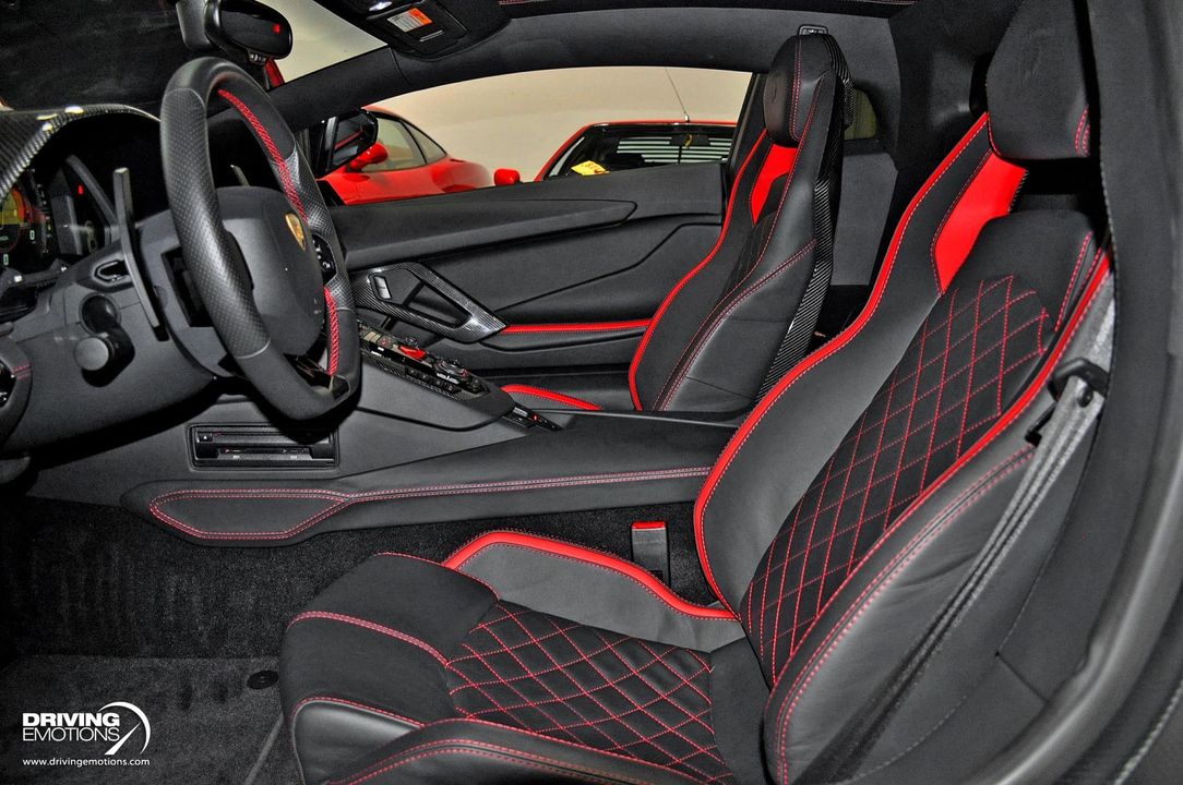 2017 Lamborghini Aventador S