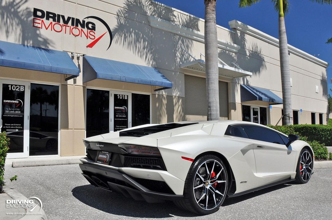 2017 Lamborghini Aventador S