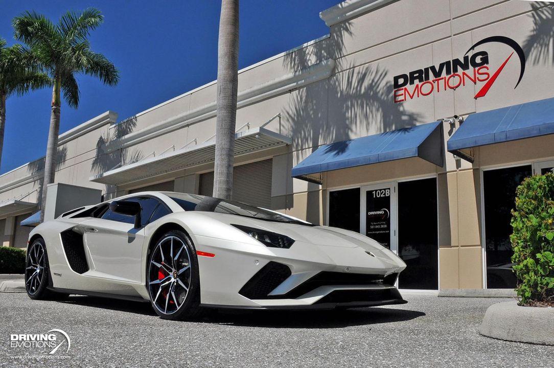 2017 Lamborghini Aventador S