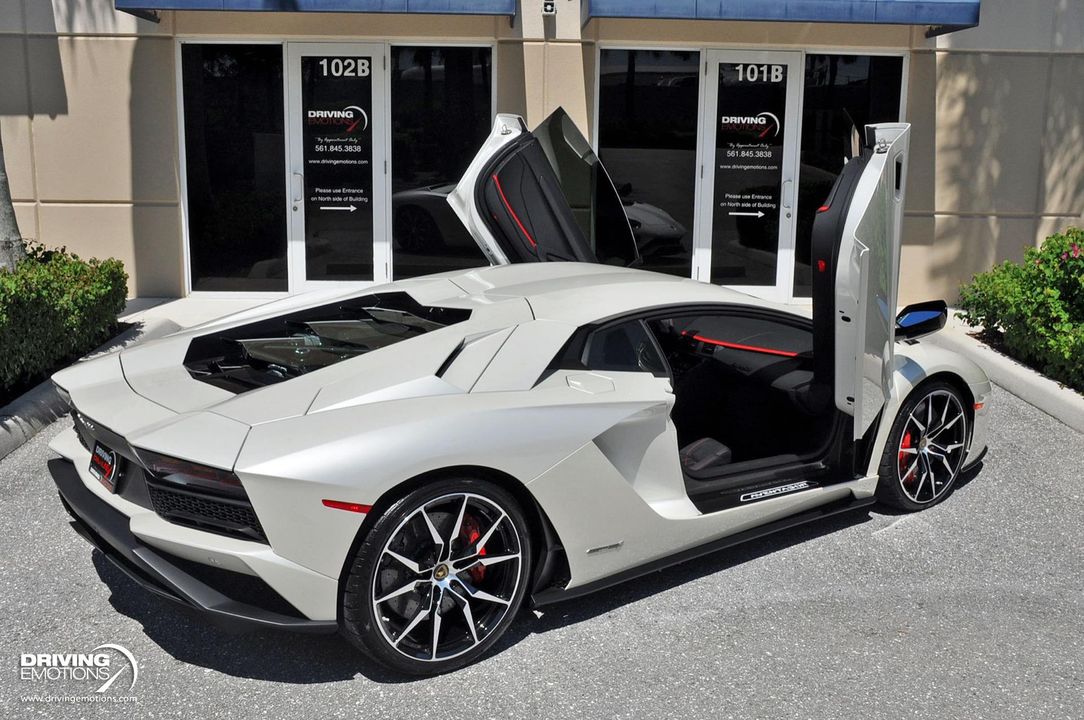 2017 Lamborghini Aventador S