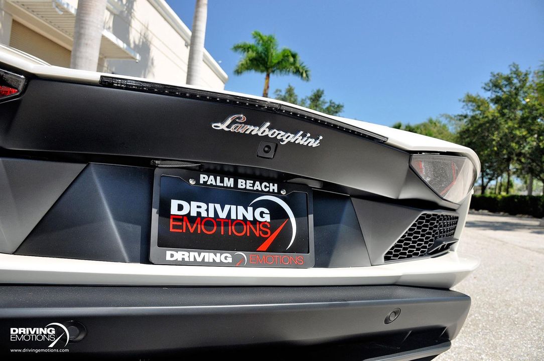 2017 Lamborghini Aventador S