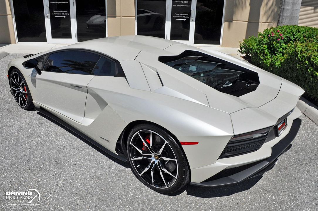 2017 Lamborghini Aventador S