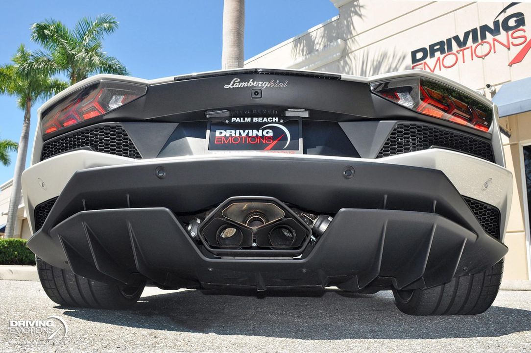 2017 Lamborghini Aventador S