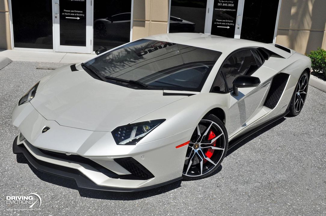 2017 Lamborghini Aventador S