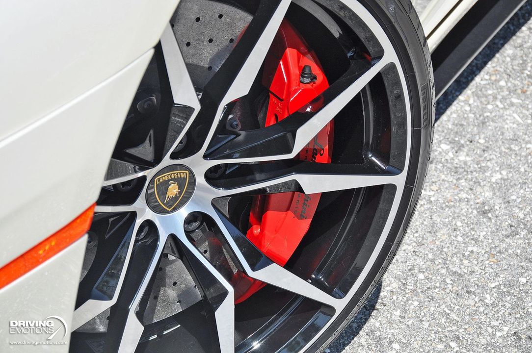 2017 Lamborghini Aventador S