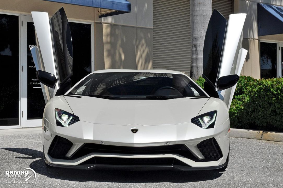2017 Lamborghini Aventador S