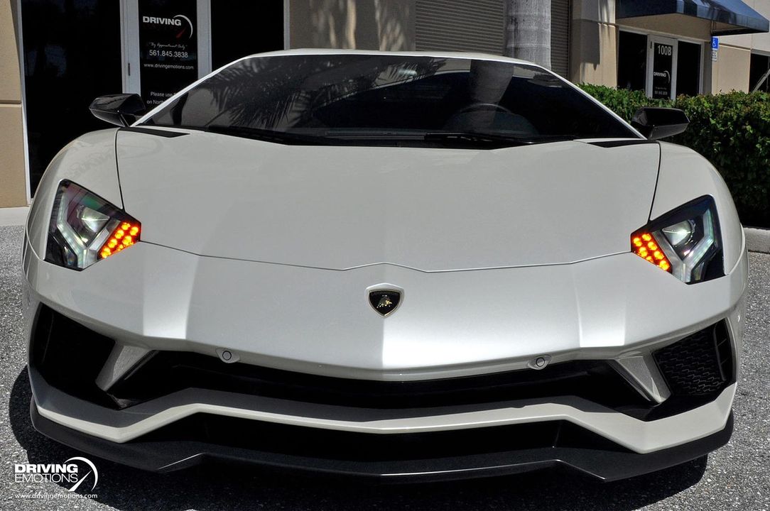 2017 Lamborghini Aventador S