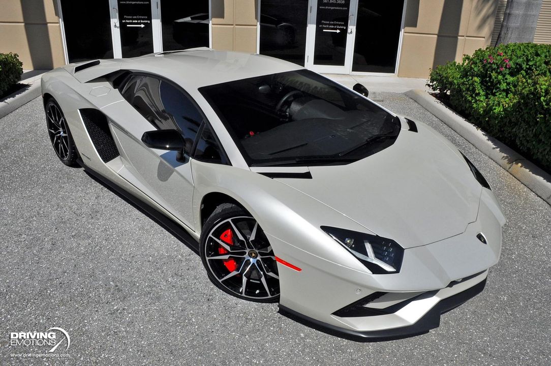 2017 Lamborghini Aventador S