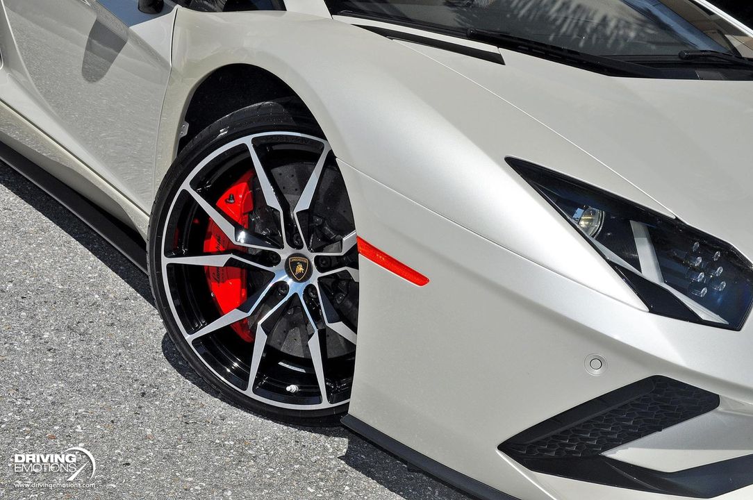2017 Lamborghini Aventador S