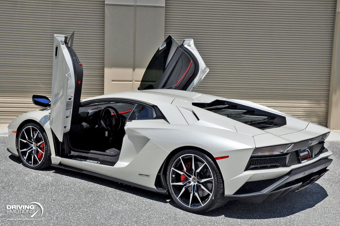 2017 Lamborghini Aventador S