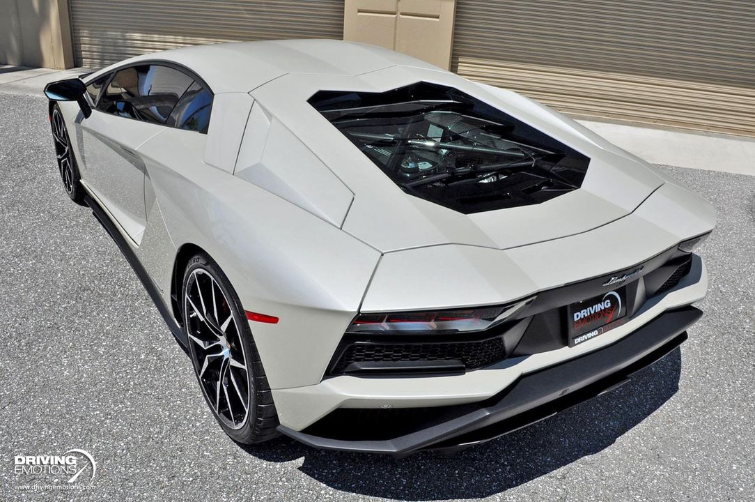 2017 Lamborghini Aventador S
