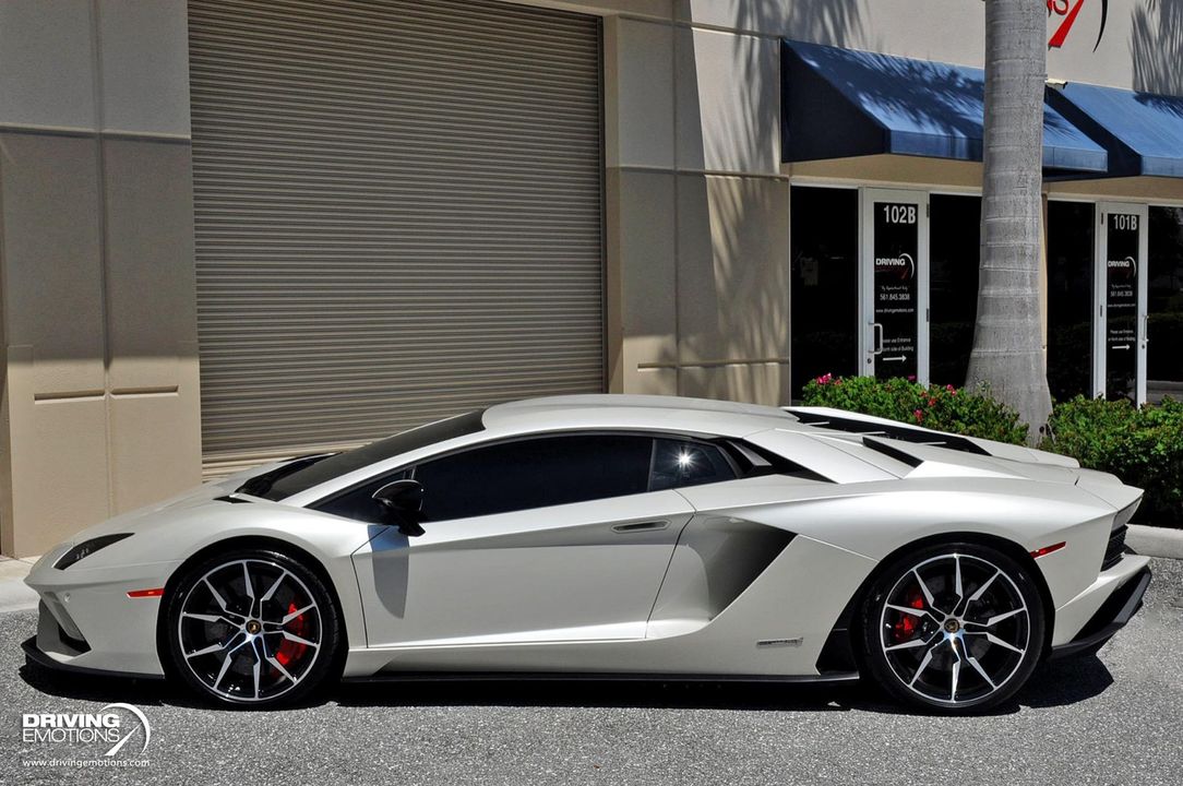 2017 Lamborghini Aventador S