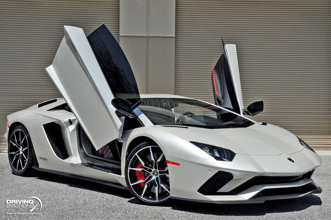 2017 Lamborghini Aventador S