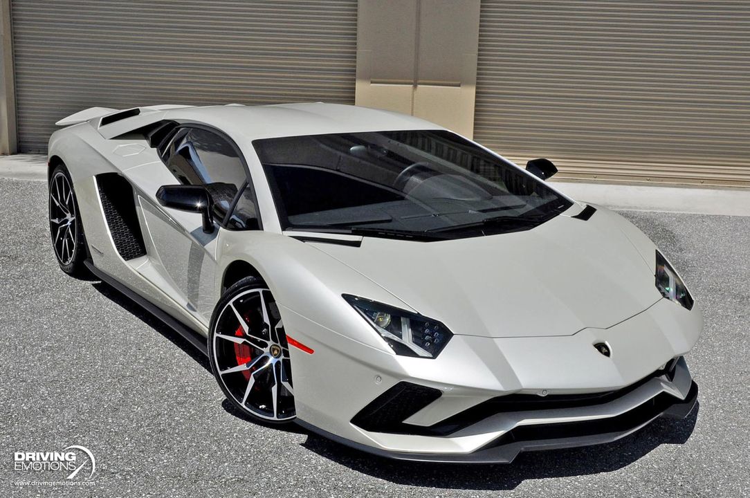2017 Lamborghini Aventador S