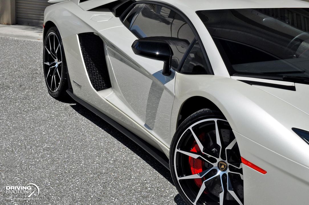 2017 Lamborghini Aventador S