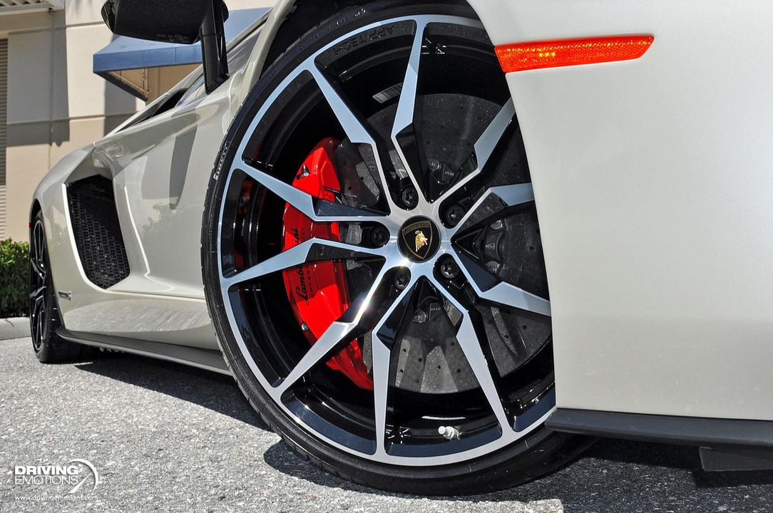 2017 Lamborghini Aventador S