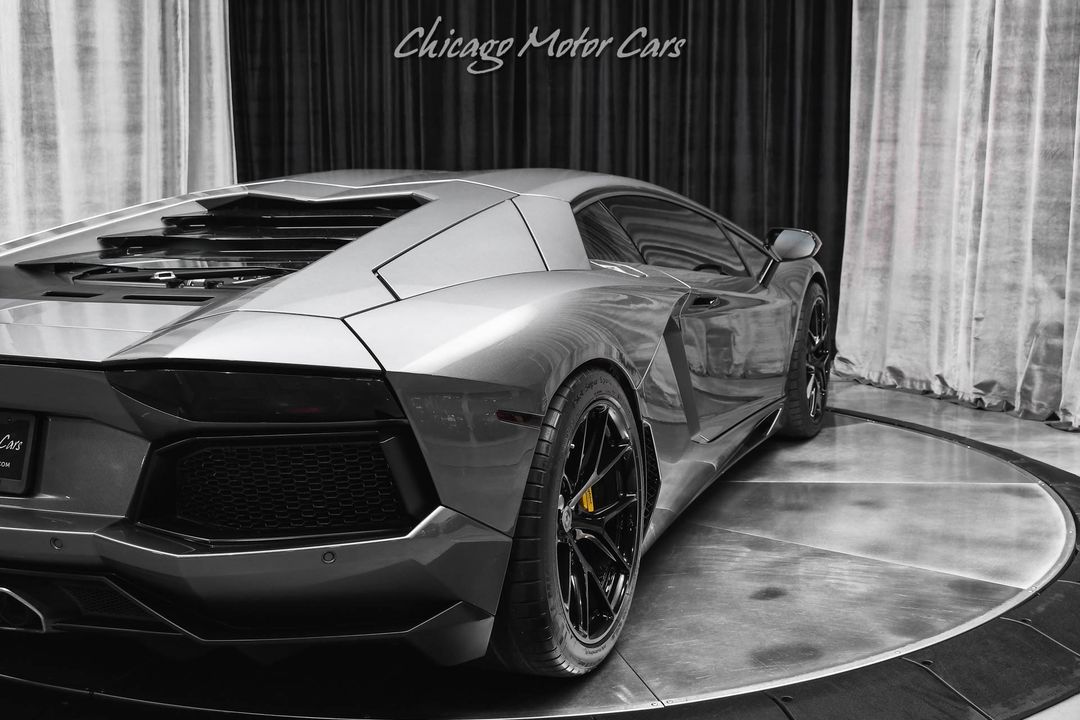 2012 Lamborghini Aventador