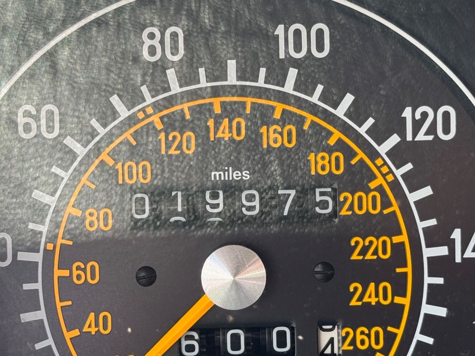 1988 Mercedes-Benz 560