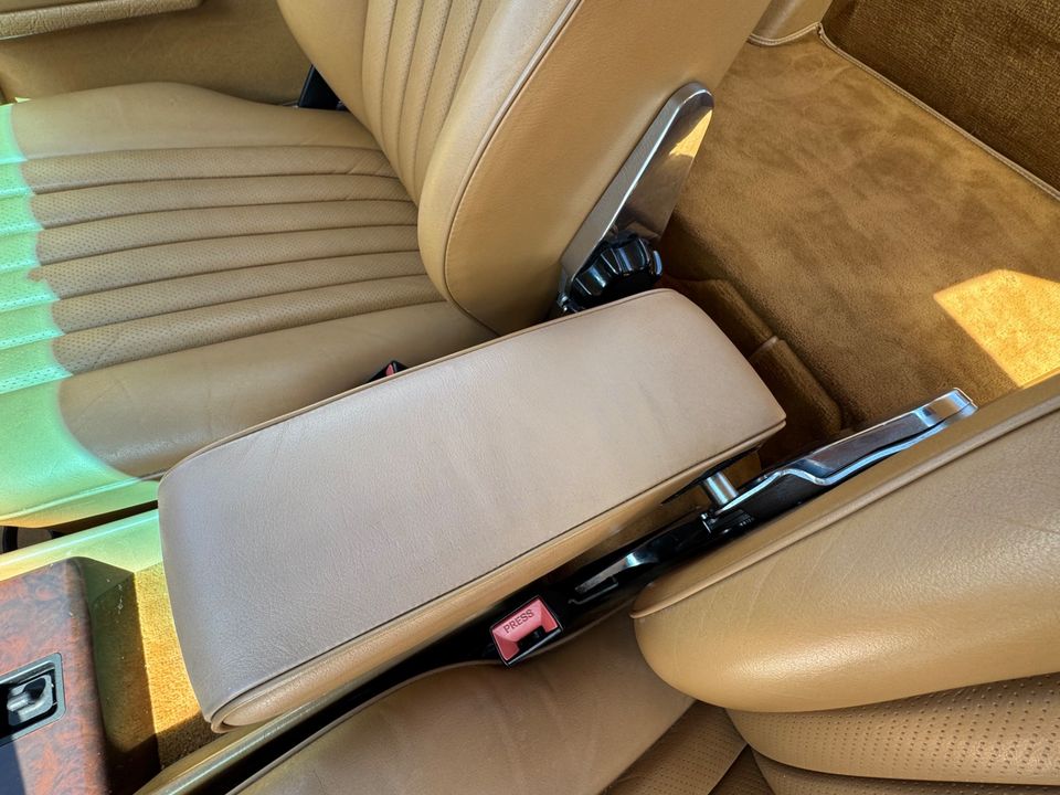 1988 Mercedes-Benz 560