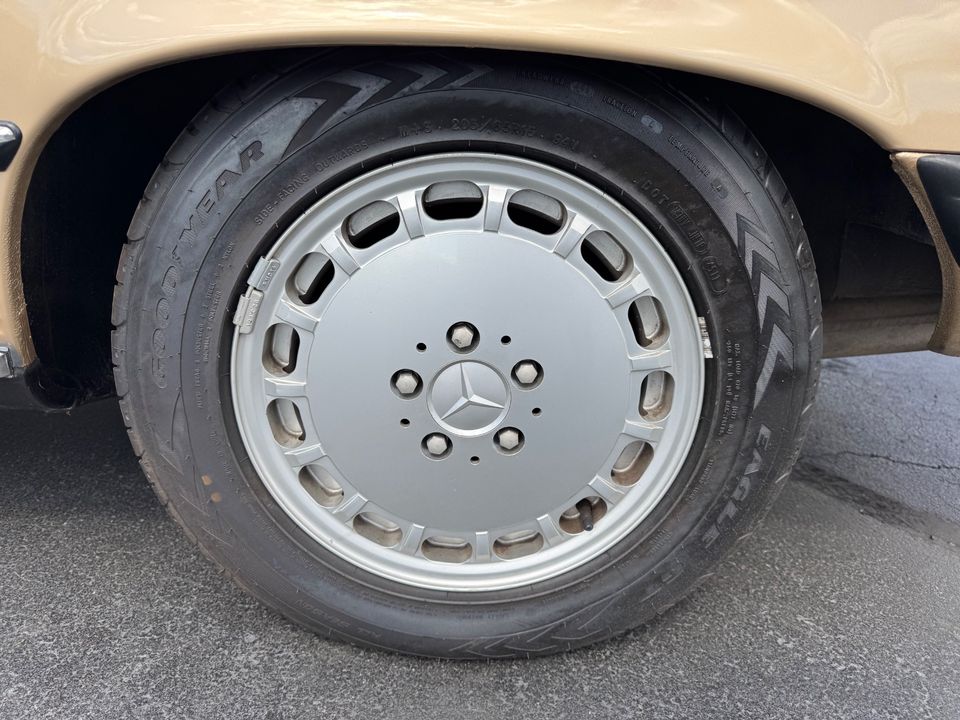 1988 Mercedes-Benz 560