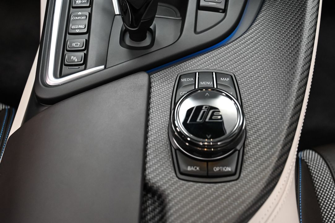 2019 BMW i8