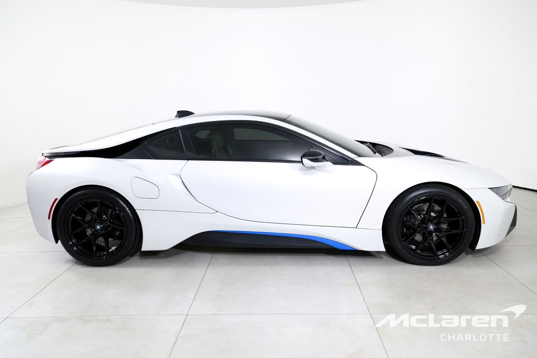 2016 BMW i8