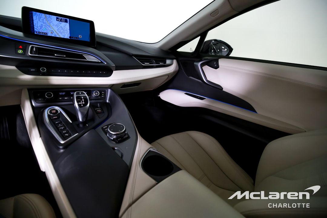 2016 BMW i8