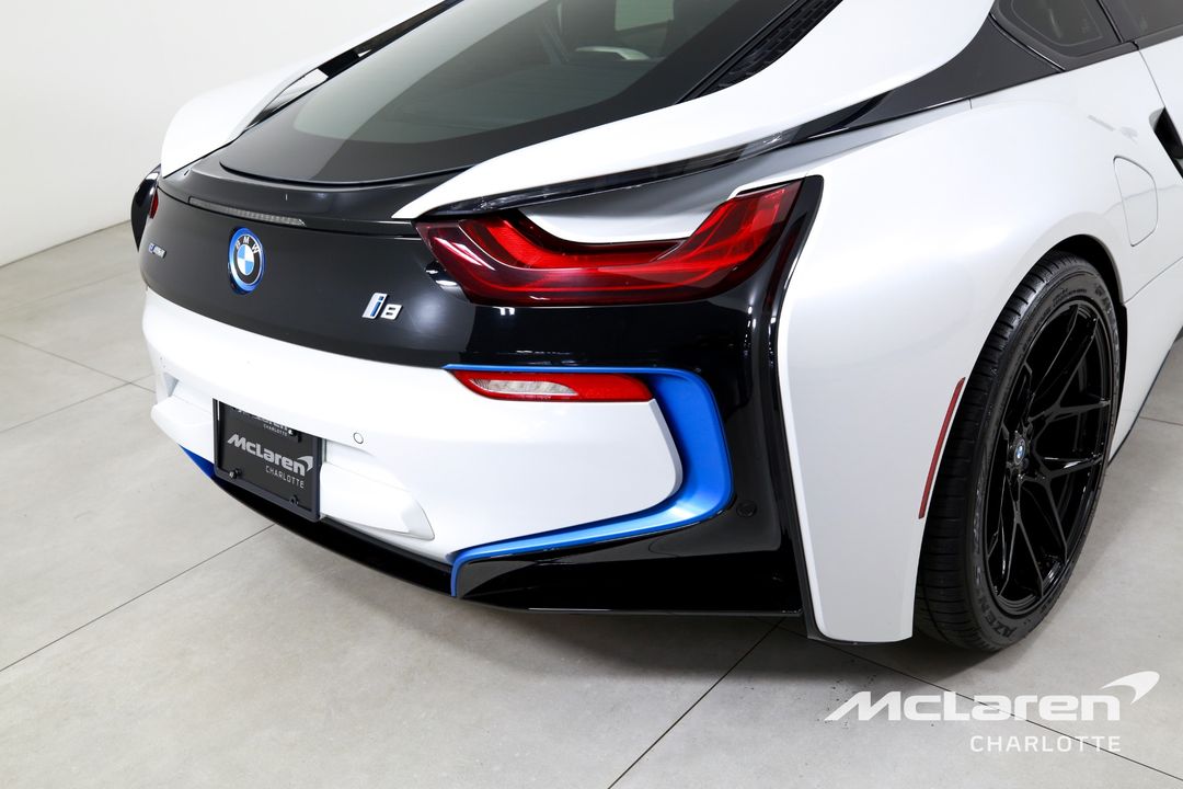 2016 BMW i8