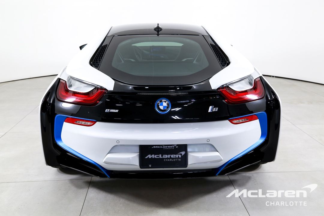 2016 BMW i8