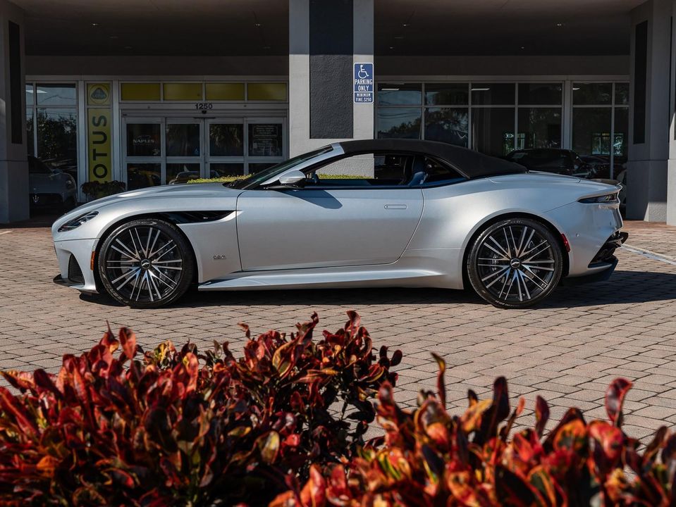 2020 Aston Martin DBS