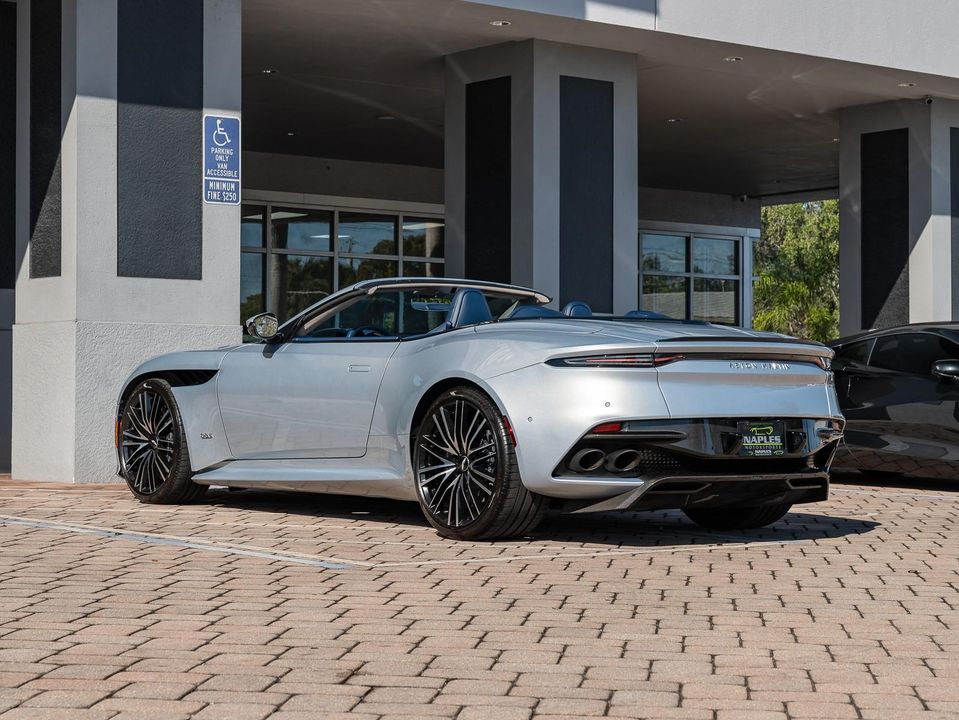 2020 Aston Martin DBS