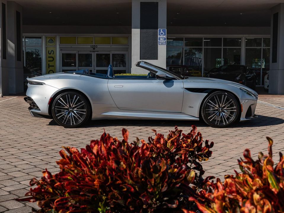 2020 Aston Martin DBS