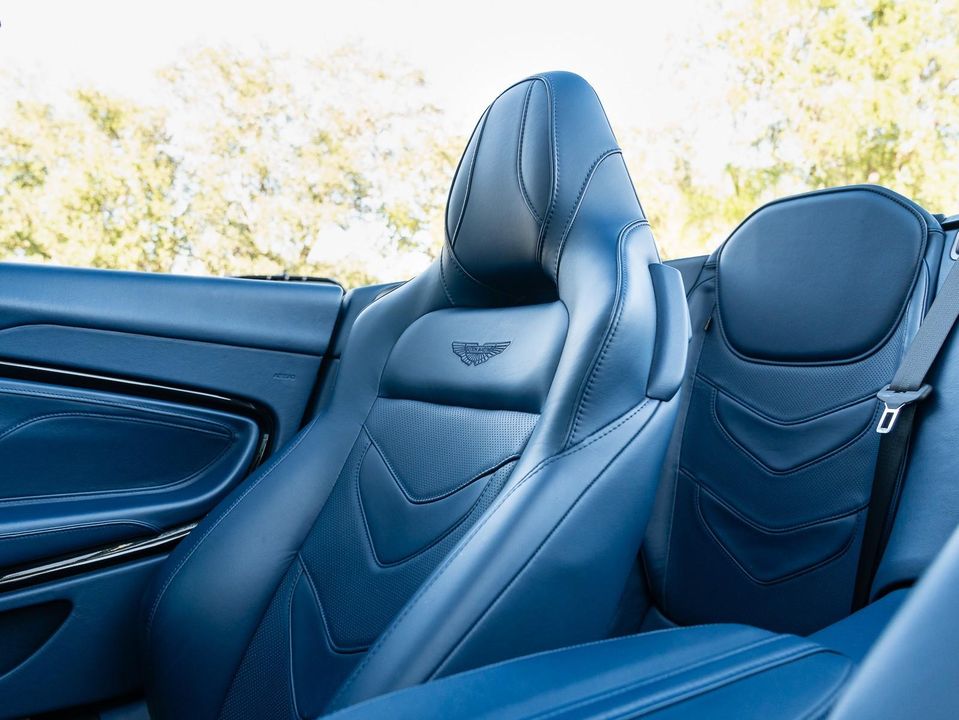 2020 Aston Martin DBS