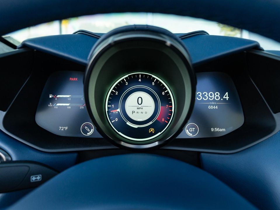 2020 Aston Martin DBS